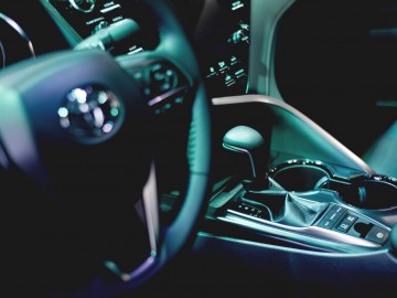 Nowa Toyota Camry &ndash; debiut w Paryżu i w Krakowie